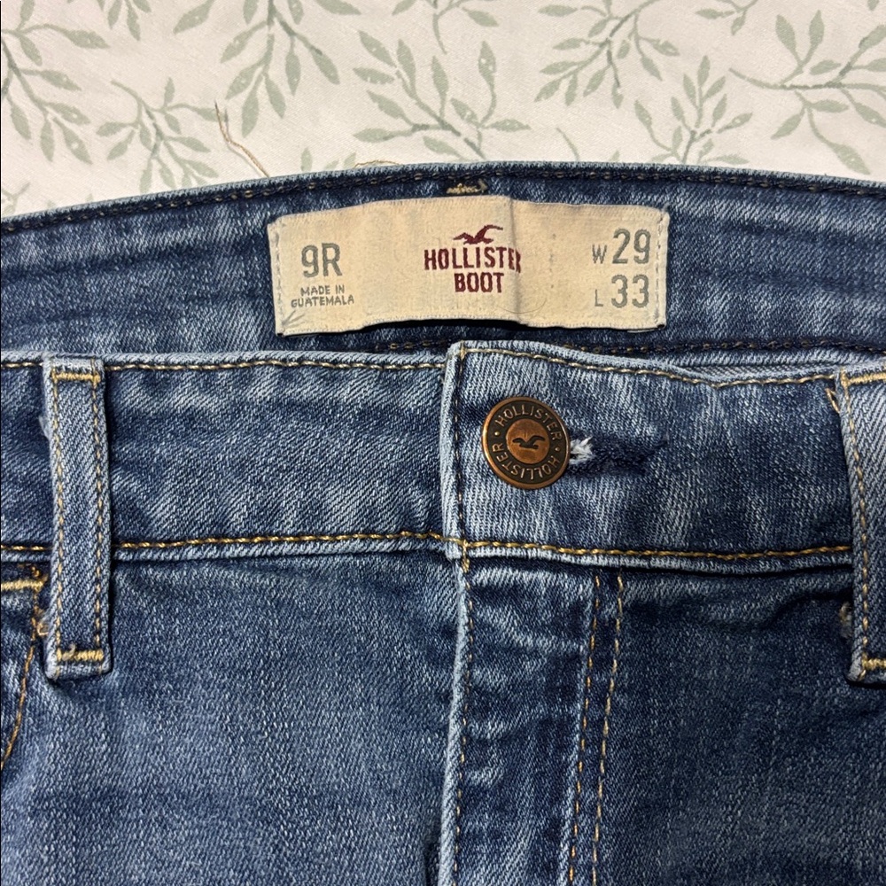 Hollister Boot Cut Jeans - Picture 2 of 6